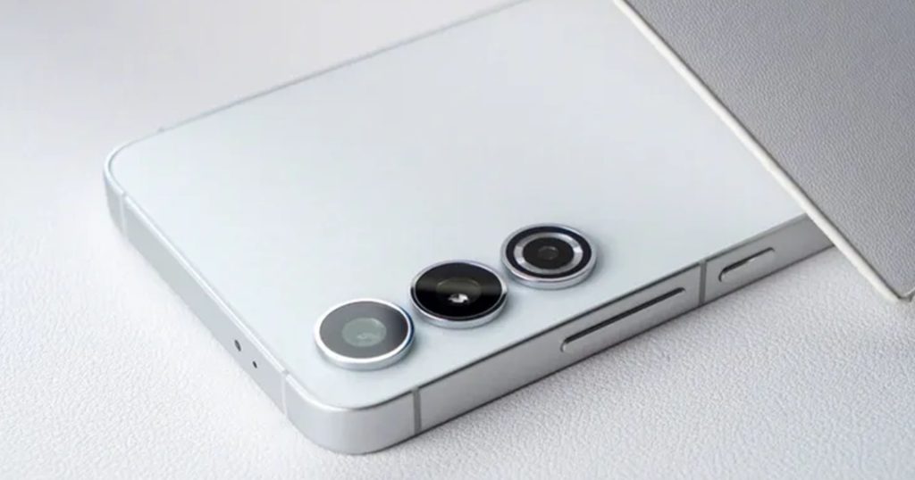 ชมภาพ Samsung Galaxy S24 และ Samsung Galaxy S24+ จะได้ดีไซน์ใหม่ที่มีความโค้งมนน้อยลง